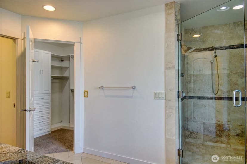 Property photo for 23090 Buchanan Street, Mount Vernon photo 16