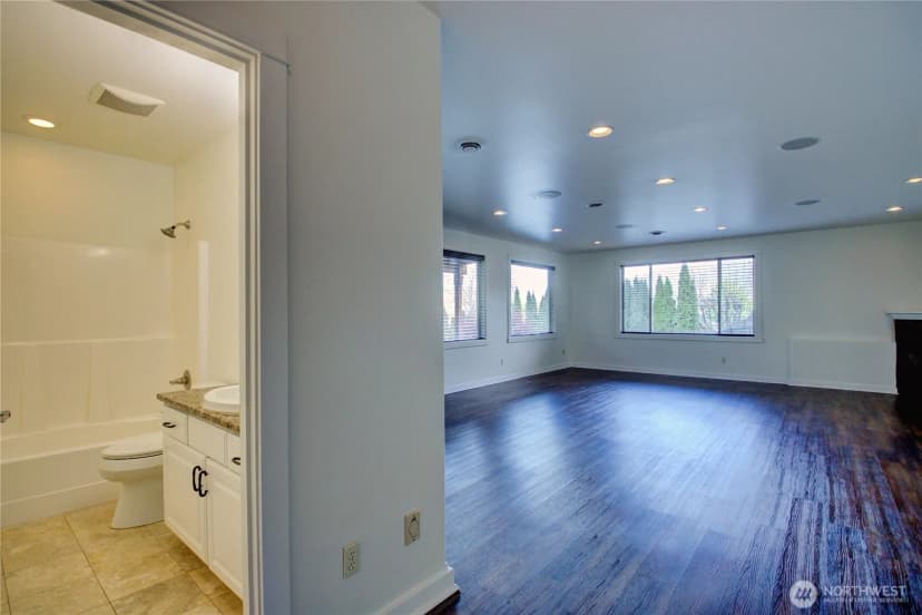 Property photo for 23090 Buchanan Street, Mount Vernon photo 29
