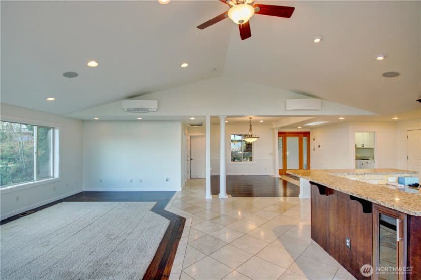 Property photo for 23090 Buchanan Street, Mount Vernon photo 10