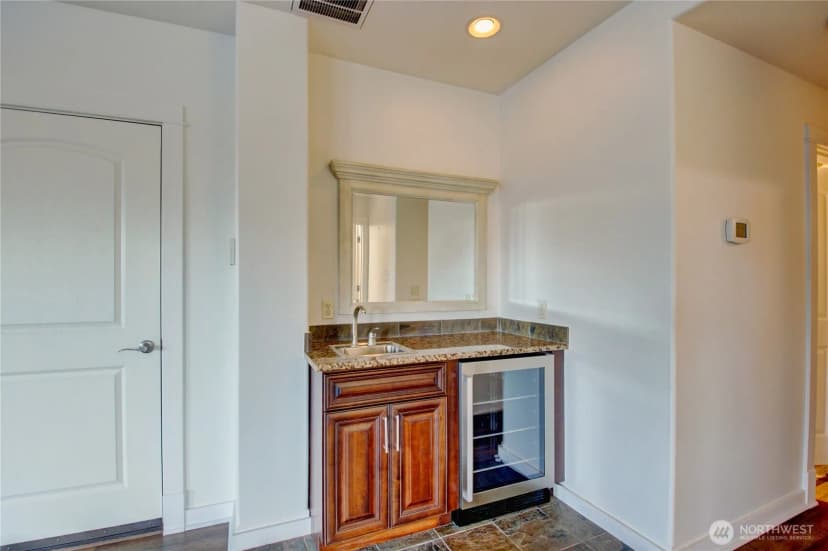 Property photo for 23090 Buchanan Street, Mount Vernon photo 32