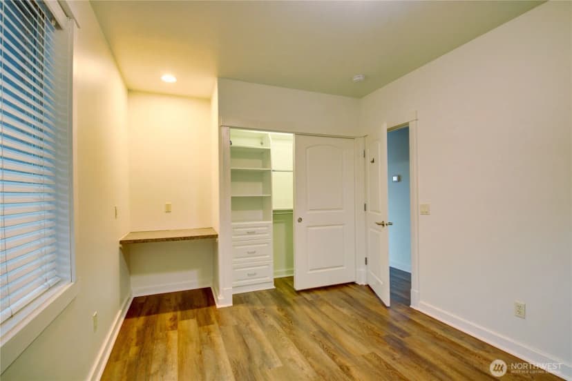 Property photo for 23090 Buchanan Street, Mount Vernon photo 28