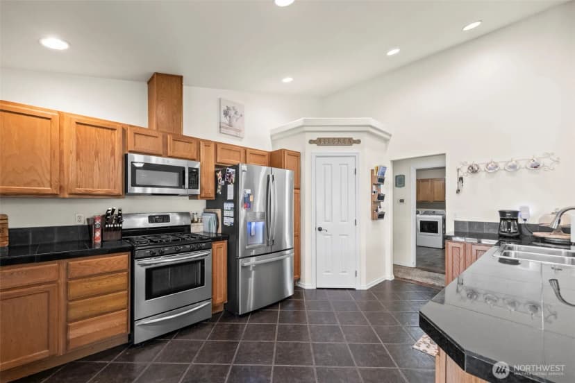 Property photo for 810 Cody Street Se, Rainier photo 9