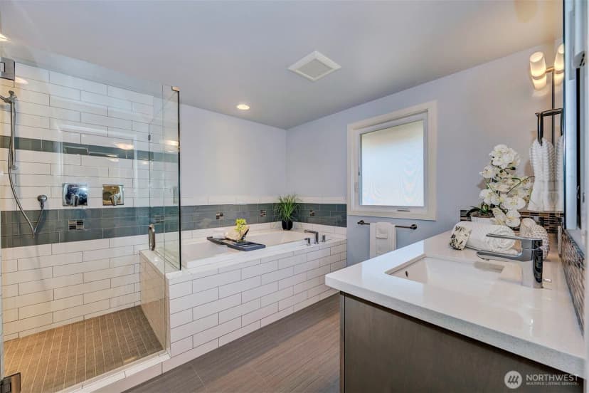Property photo for 1419 179th Place Ne, Bellevue photo 17