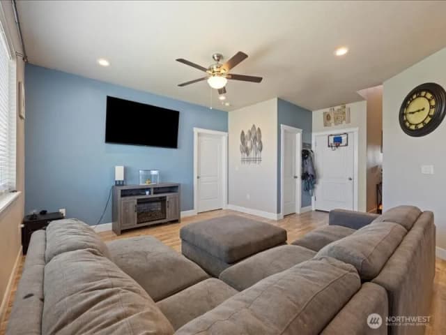 Property photo for 1105 E Olympia Street E, Othello photo 4