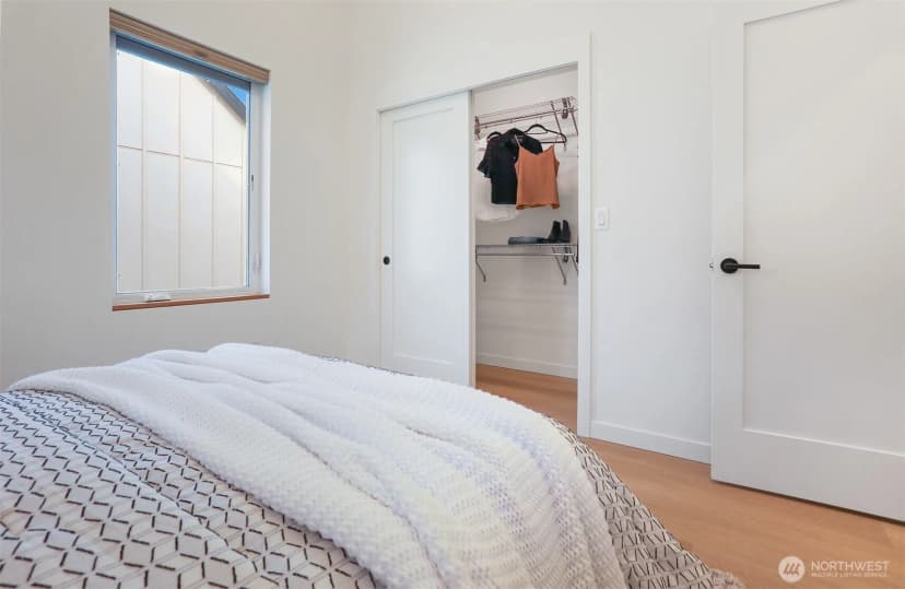 Property photo for 10344 Wallingford Avenue N, Seattle photo 20
