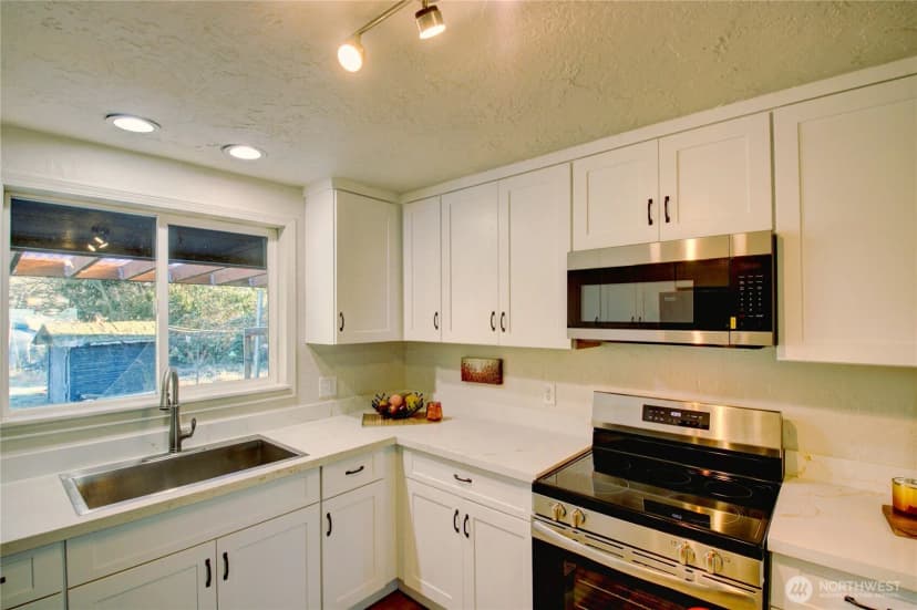 Property photo for 8739 F And S Grade Rd, Sedro Woolley photo 14