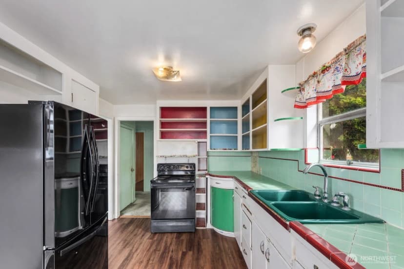 Property photo for 12249 Shorewood Drive Sw, Burien photo 18