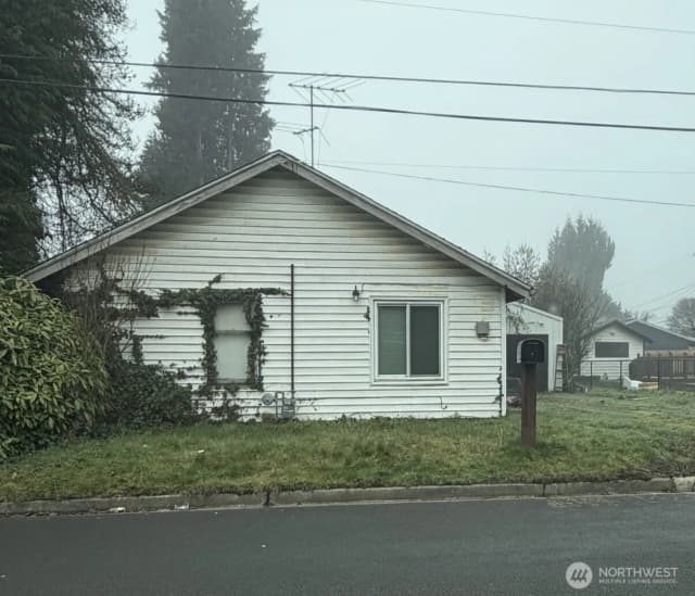Property photo for 2105 D Street Se, Auburn photo 2