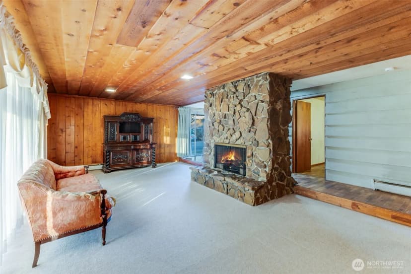 Property photo for 1319 Wood Avenue, Sumner photo 4