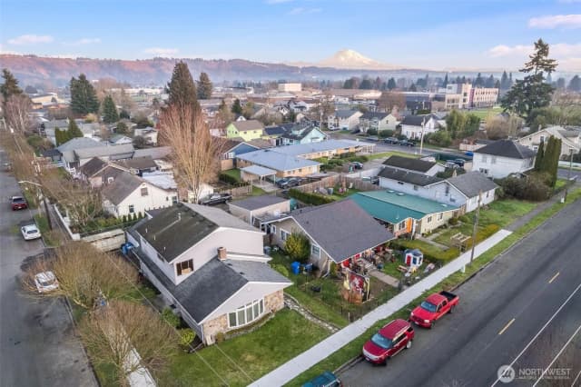 Property photo for 1319 Wood Avenue, Sumner photo 3