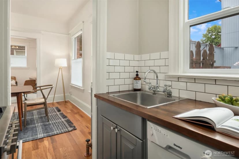 Property photo for 1726 15th Avenue #7, Seattle photo 10
