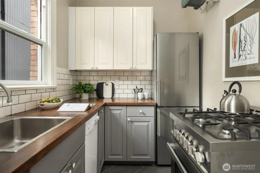 Property photo for 1726 15th Avenue #7, Seattle photo 9