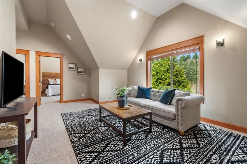 Property photo for 714 Sommerset Road, Woodland photo 32