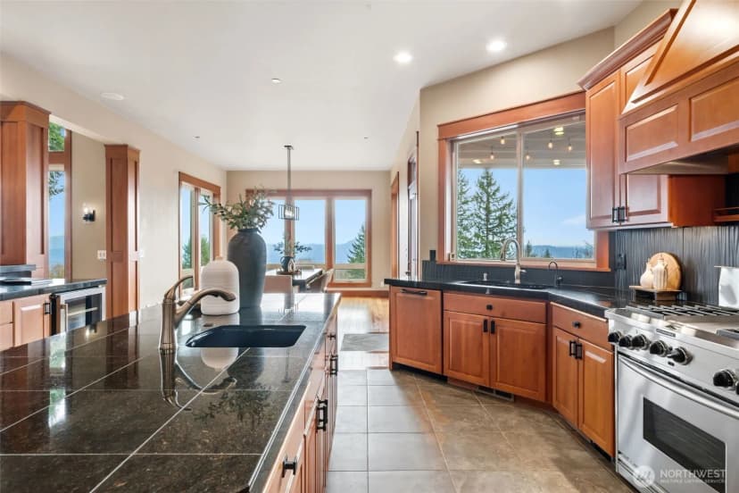Property photo for 714 Sommerset Road, Woodland photo 14