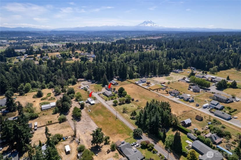 Property photo for 4004 50th Street Ct E, Tacoma photo 2