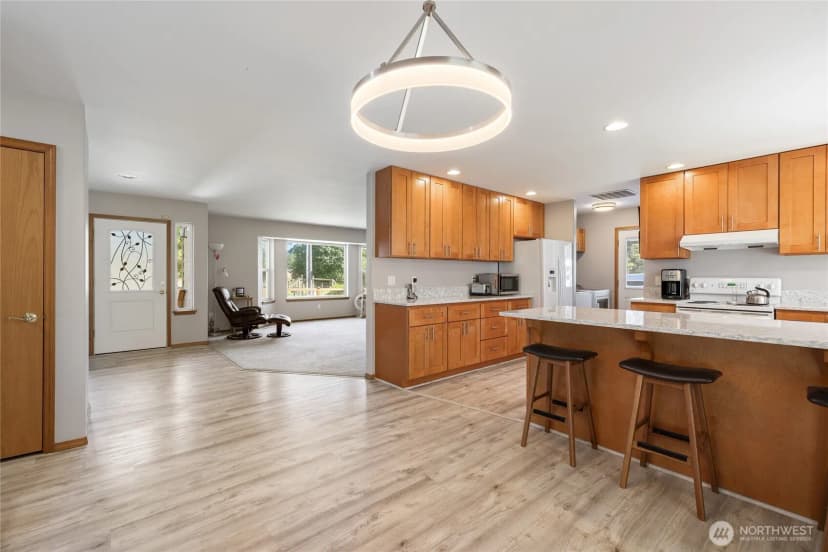 Property photo for 4004 50th Street Ct E, Tacoma photo 9