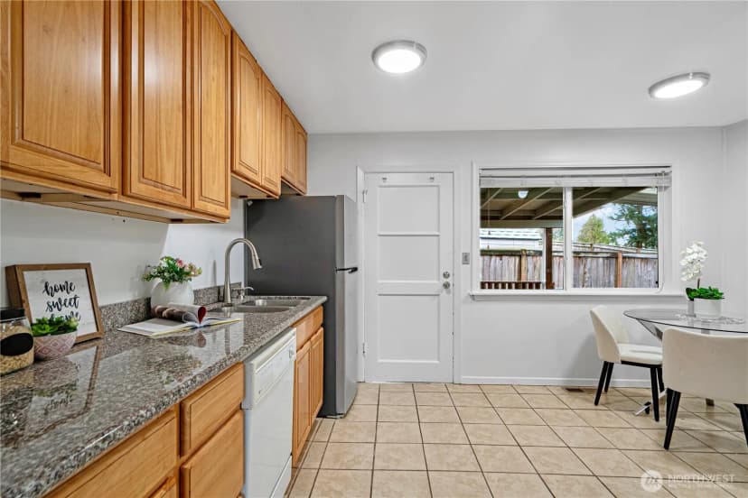 Property photo for 2807 Ne 16th Street, Renton photo 10