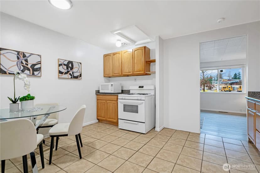 Property photo for 2807 Ne 16th Street, Renton photo 12