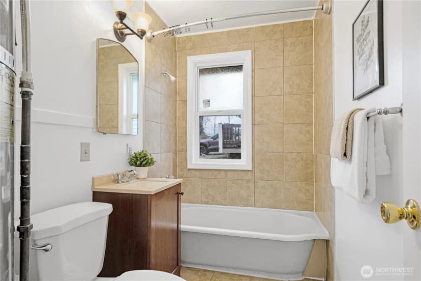 Property photo for 2807 Ne 16th Street, Renton photo 17