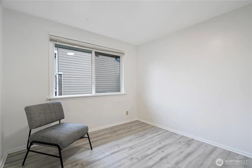 Property photo for 2807 Ne 16th Street, Renton photo 15