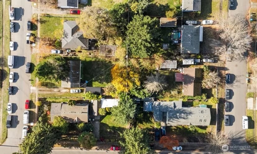 Property photo for 190 Xx 10th (assemblage) Avenue Ne, Shoreline