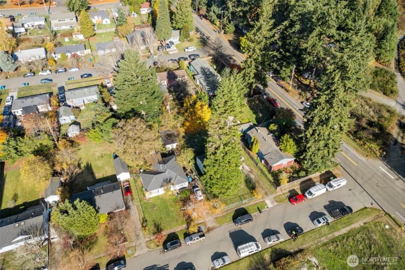 Property photo for 190 Xx 10th (assemblage) Avenue Ne, Shoreline photo 17
