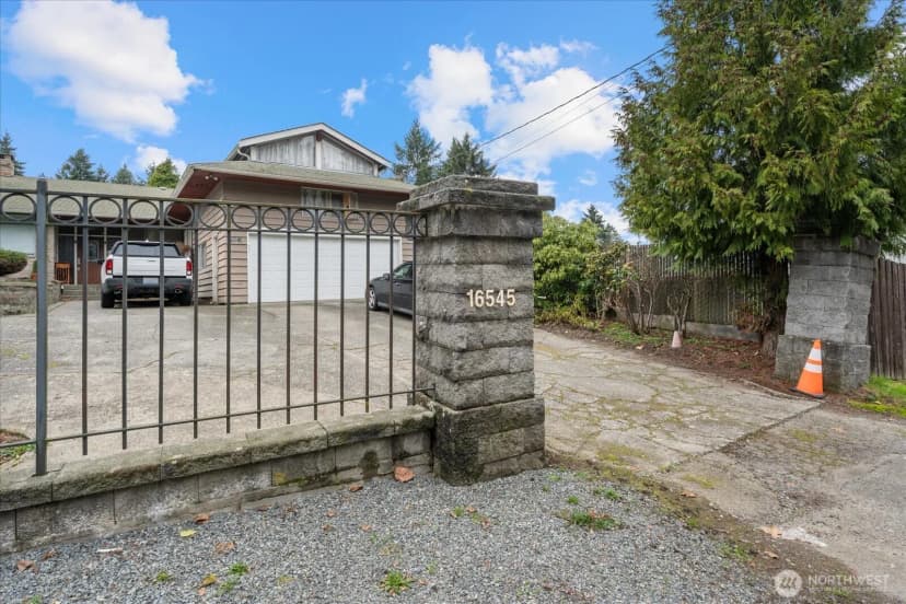 Property photo for 16545 Des Moines Memorial Drive S, Burien photo 21