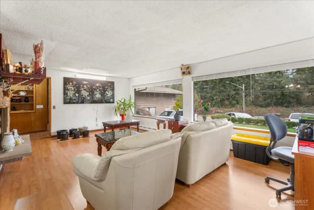 Property photo for 16545 Des Moines Memorial Drive S, Burien photo 4