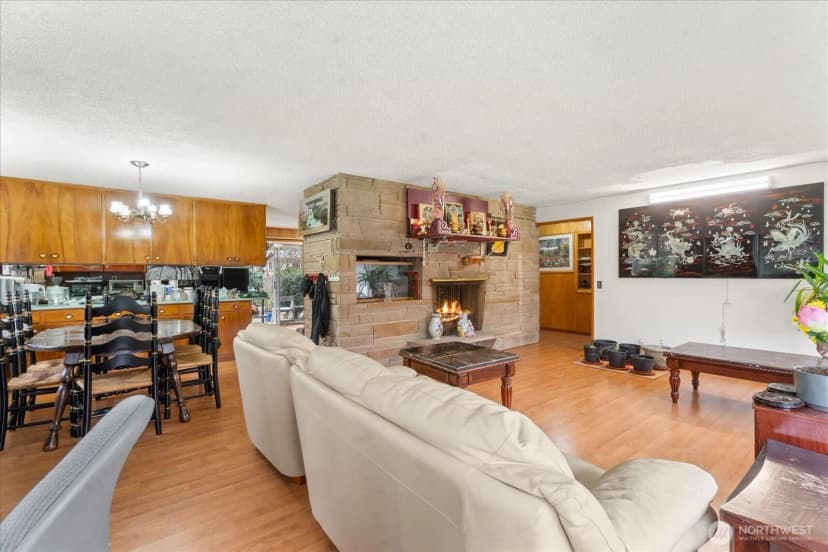 Property photo for 16545 Des Moines Memorial Drive S, Burien photo 3