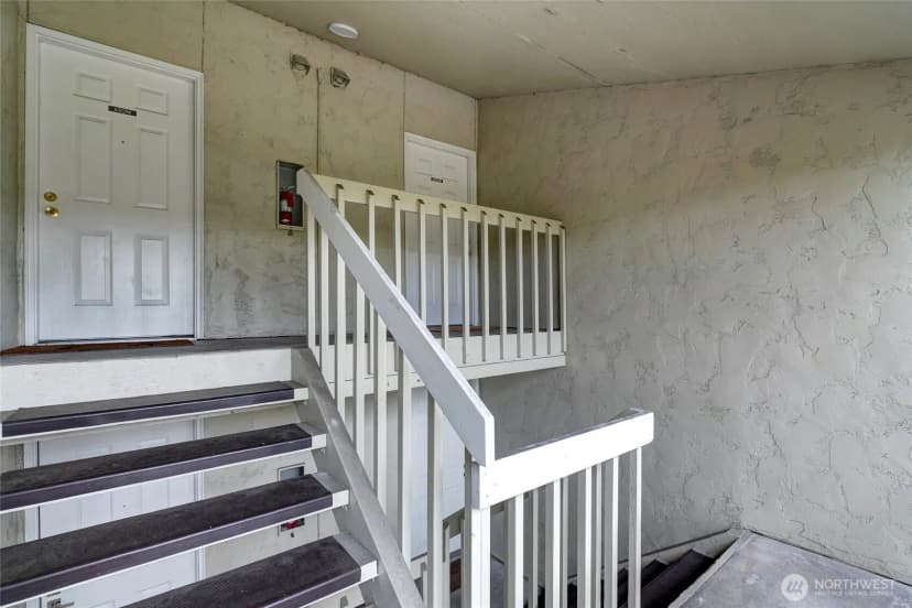 Property photo for 9474 Redmond Woodinville Road Ne #a#303, Redmond photo 3