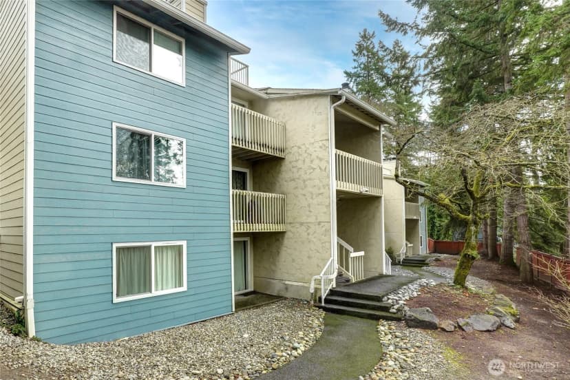 Property photo for 9474 Redmond Woodinville Road Ne #a#303, Redmond photo 2