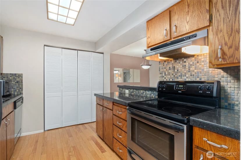 Property photo for 9474 Redmond Woodinville Road Ne #a#303, Redmond photo 11