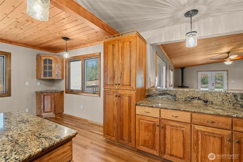 Property photo for 1381 Little Twin Lakes Road, Colville photo 9