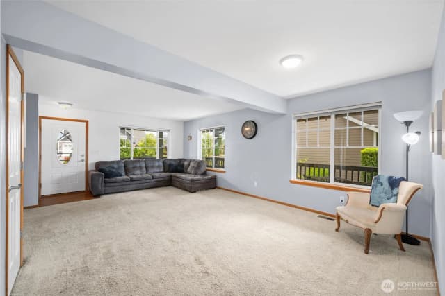 Property photo for 1877 Emerald Way, Lynden photo 3