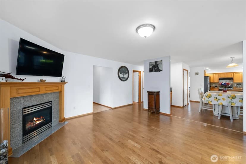 Property photo for 1877 Emerald Way, Lynden photo 10