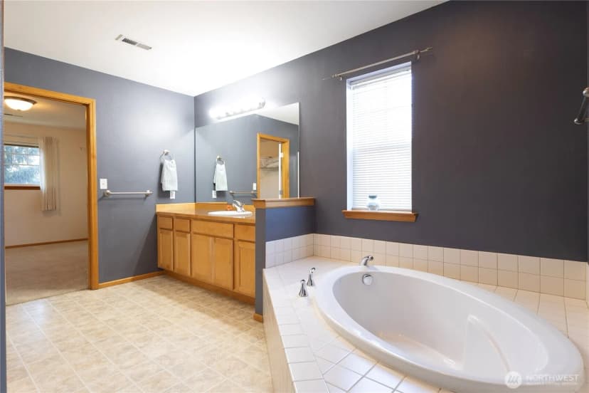 Property photo for 1877 Emerald Way, Lynden photo 20