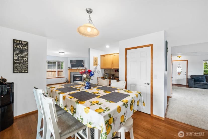 Property photo for 1877 Emerald Way, Lynden photo 12