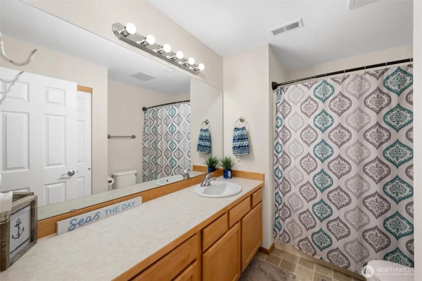 Property photo for 1877 Emerald Way, Lynden photo 24