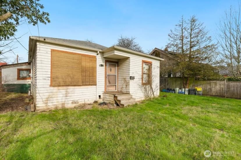 Property photo for 3910 S Morgan Street, Seattle photo 2