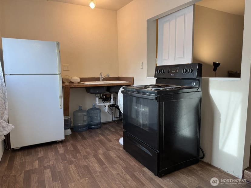 Property photo for 319 E Section Street, Mount Vernon photo 19