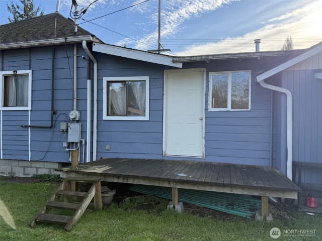Property photo for 319 E Section Street, Mount Vernon photo 4