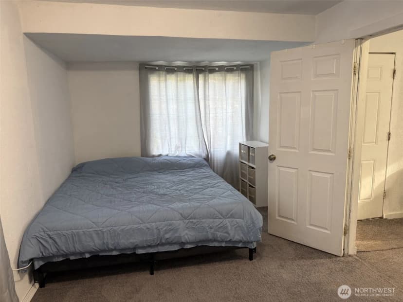 Property photo for 319 E Section Street, Mount Vernon photo 9