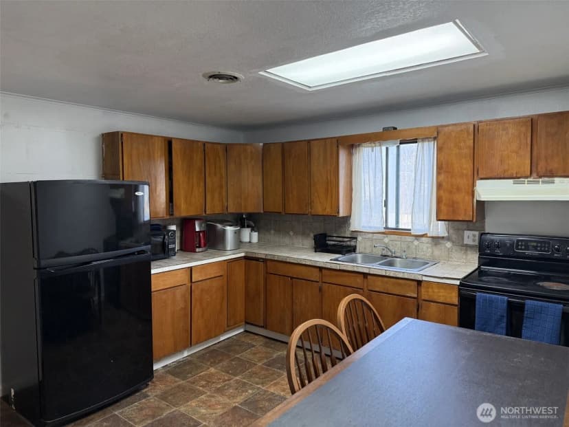 Property photo for 319 E Section Street, Mount Vernon photo 12