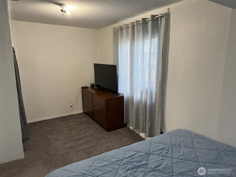 Property photo for 319 E Section Street, Mount Vernon photo 7