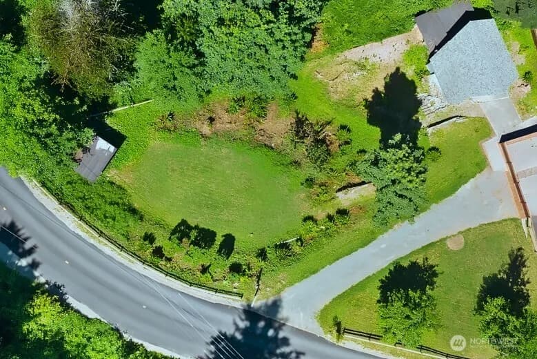 Property photo for 17600 Se Cougar Mountain Drive, Issaquah