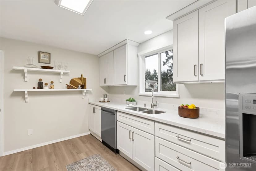 Property photo for 18720 4th Avenue S, Burien photo 10
