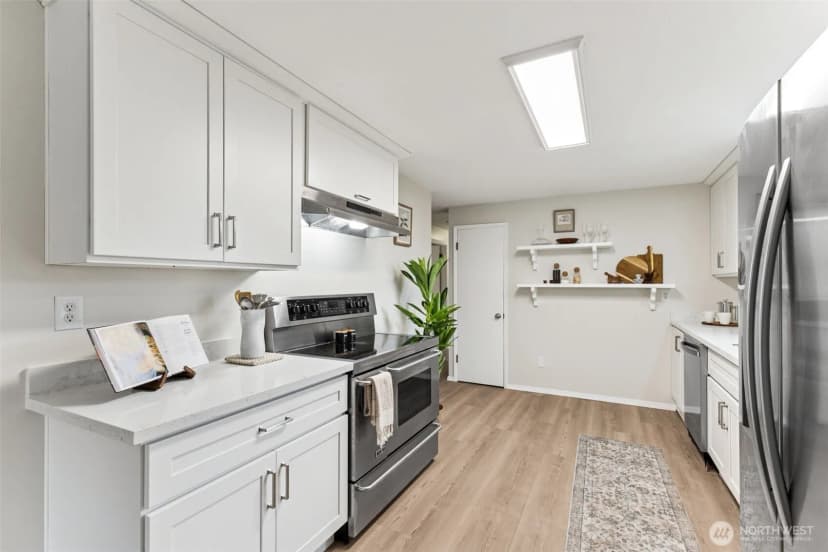 Property photo for 18720 4th Avenue S, Burien photo 9