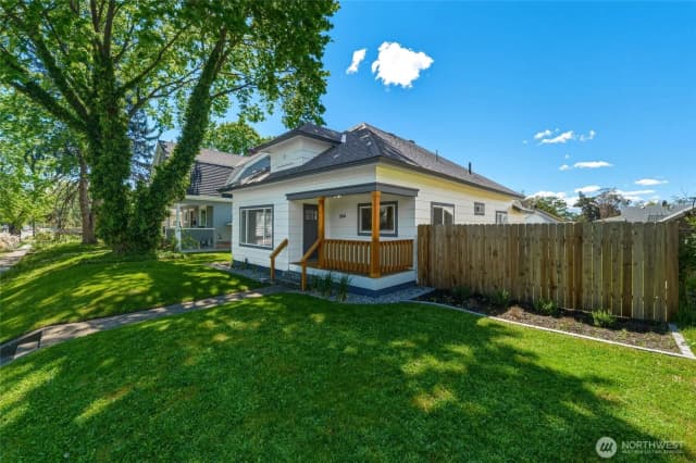 Property photo for 564 S 1st Street, Walla Walla photo 2