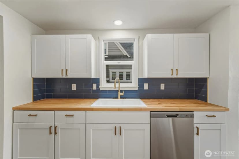 Property photo for 564 S 1st Street, Walla Walla photo 11