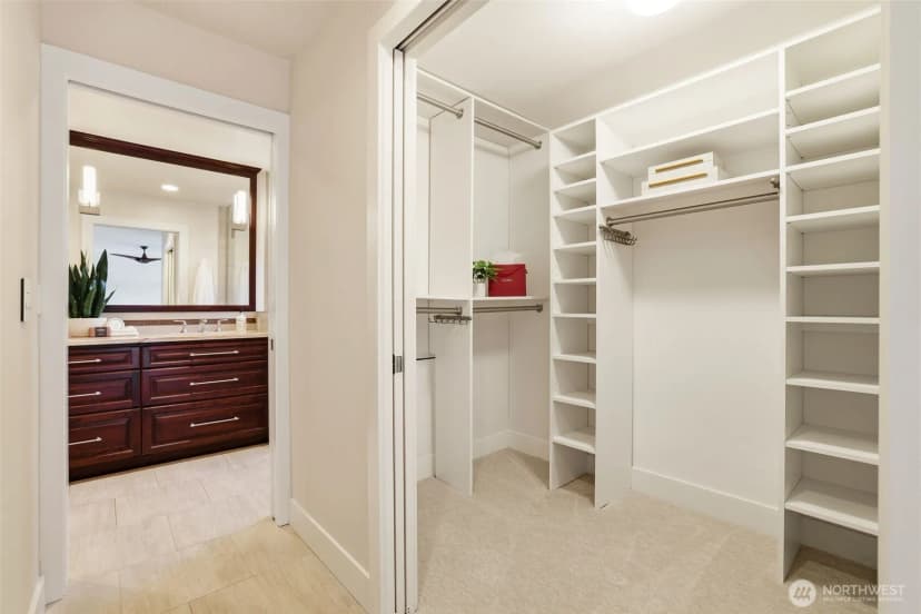 Property photo for 1778 Bellevue Way Ne, Bellevue photo 21